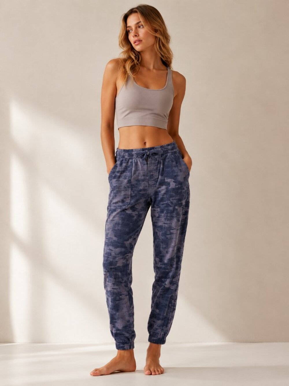 Athleta Farallon Printed Jogger Pants Blue Camo Cotton Blend Size 8